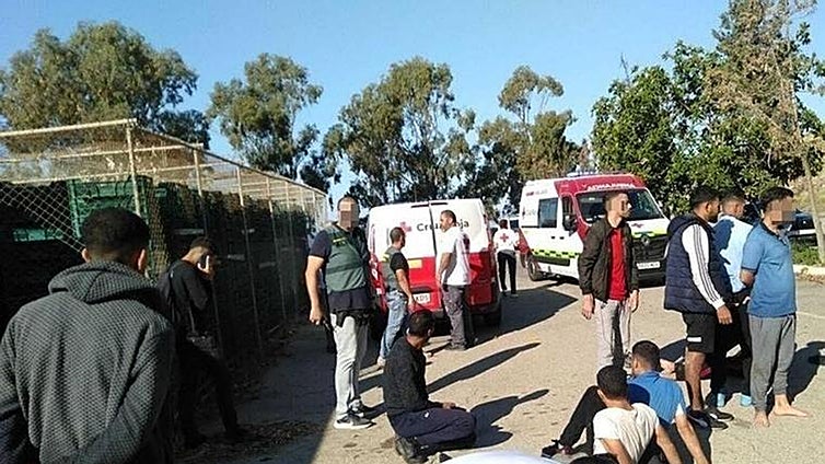 Guardia Civil searching for almost 100 migrants who arrived on the coast of Granada