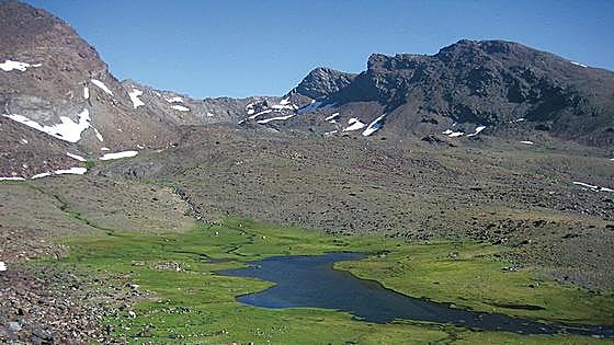 The trail that leads to the most spectacular spots in Sierra Nevada