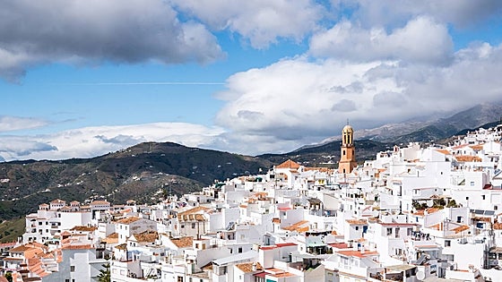 Axarquía village celebrates multiculturalism with an international feast