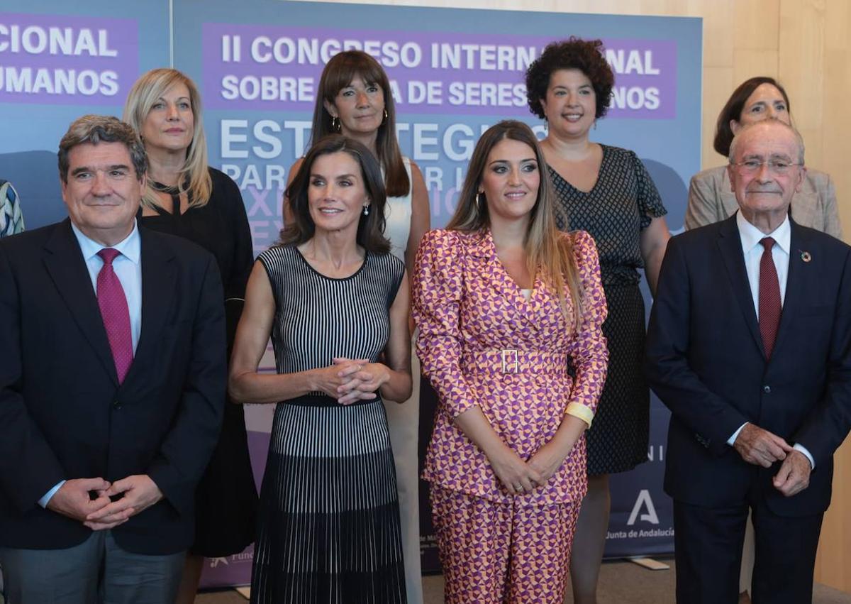 Imagen secundaria 1 - In pictures: Spain&#039;s Queen Letizia helps raise awareness of human trafficking problem during appearance at Costa del Sol conference