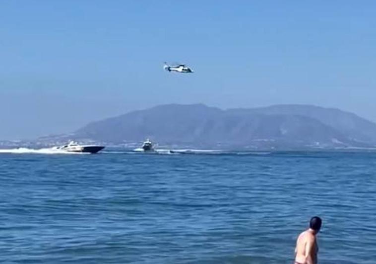 Watch as spectacular boat and helicopter chase unfolds off a Costa del Sol beach
