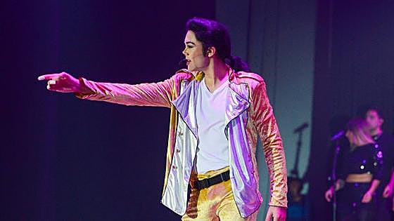 Costa tribute night offers magic of two legendary American pop stars