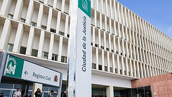 Man who sexually abused eight-year-old niece around 100 times in Malaga has prison sentence reduced