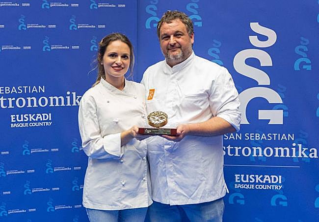 Antonio Martín and Noelia Acedo, owner and pastry chef of Pastelería Daza.
