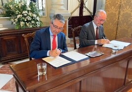 Malaga city signs joint tourism agreement with neighbouring Costa del Sol town
