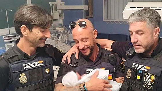 This is how Ángela, the newborn baby found abandoned in Malaga street, was saved by police