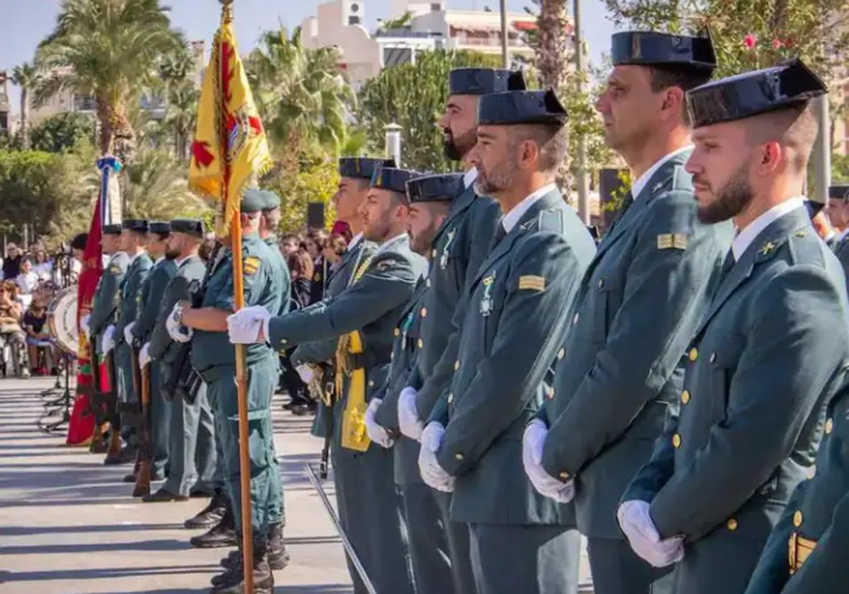 Officers of the Guardia Civil in Torrevieja on 12 October.