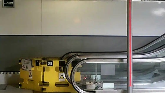 Long term out-of-action escalator at Malaga Airport train station creates a 'pitiful impression of the city'