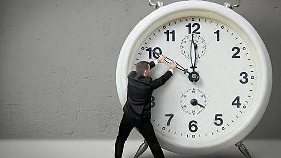 When and why do the clocks change in Spain this autumn?
