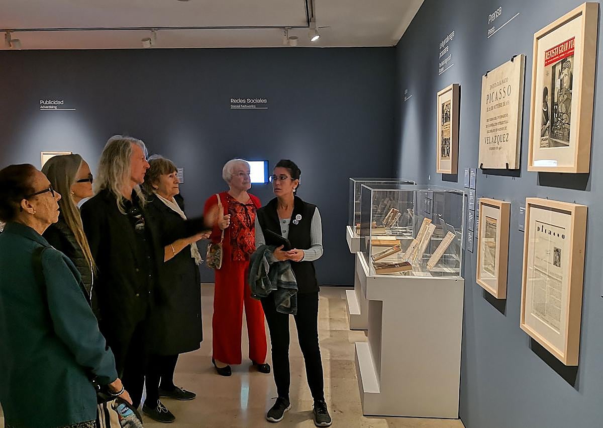 Imagen secundaria 1 - Costa Press Club members take tour around Picasso birthplace museum exhibition
