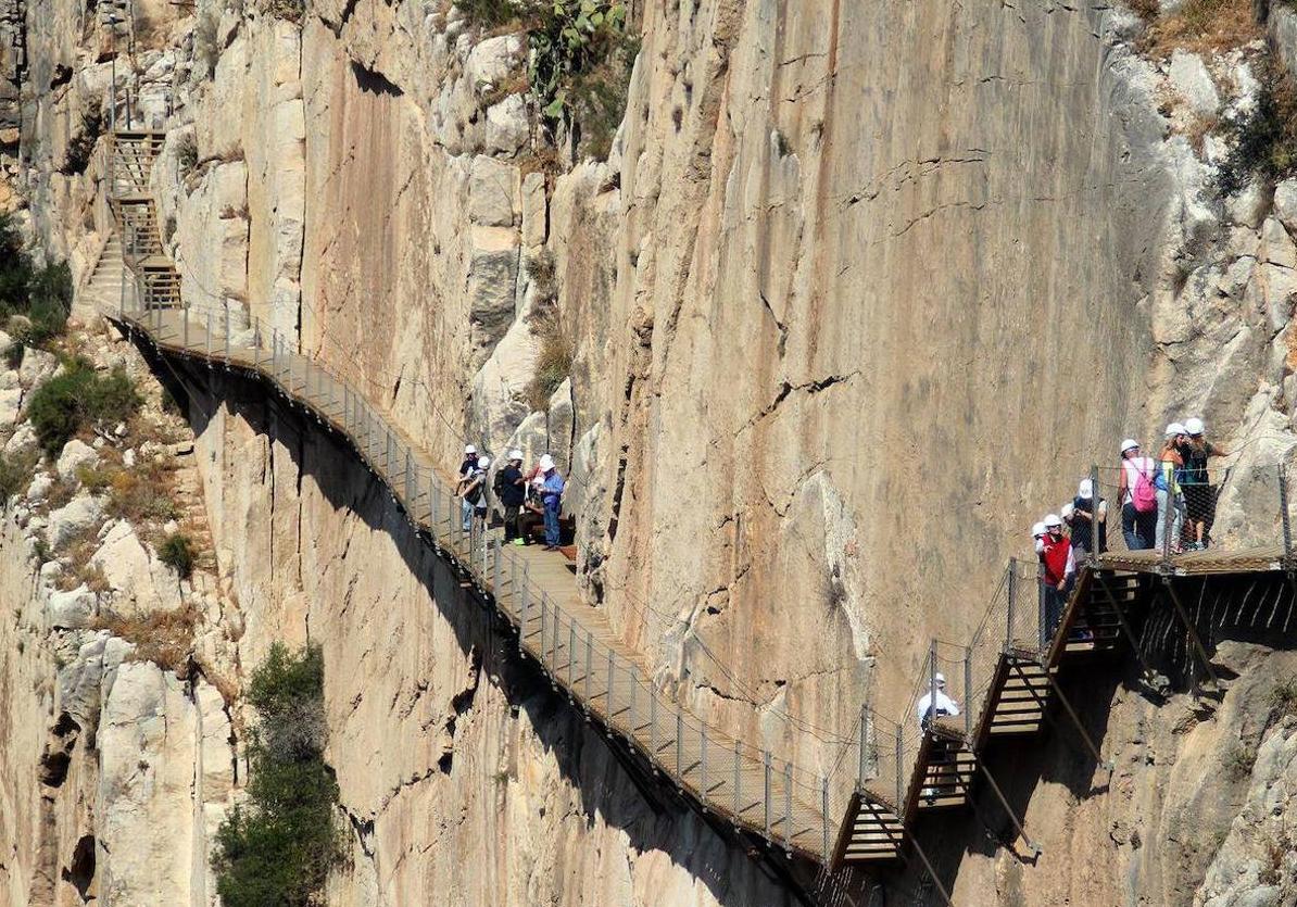 A section of El Camino del Rey suspended walkway.