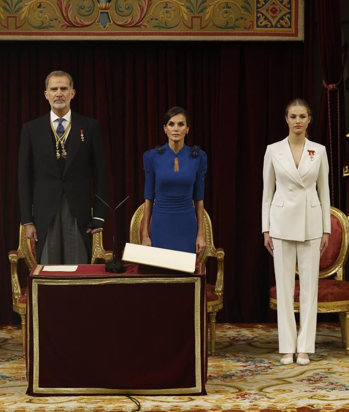 Imagen secundaria 2 - &#039;Leonormania&#039; sweeps Spain: Princess of Asturias swears allegiance to Constitution on her 18th birthday