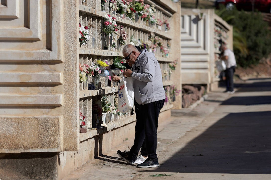 In pictures... people in Malaga pay their respects on All Saints' Day in the province's cemeteries