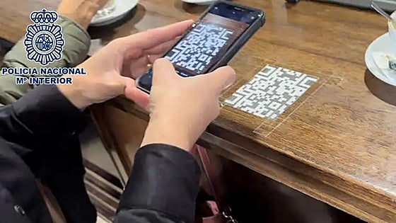 This is how you can be scammed in a bar or restaurant just by scanning the QR code for the menu