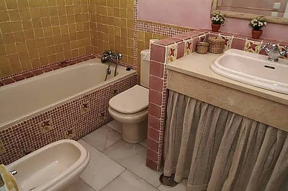 Zamora, one of the last regional capitals in Spain where it is compulsory to install a bidet
