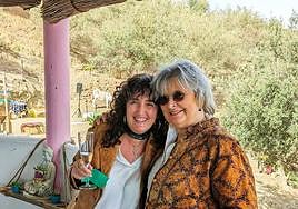 Liz (r) and Carmen García (Cudeca).