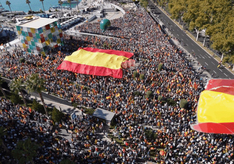 Thousands of people demonsrated in Malaga city centre this Sunday morning.