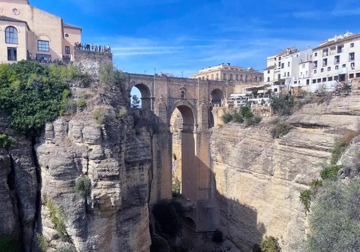 The famous Puente Nuevo in Ronda, the &#039;new bridge&#039; that had to be built twice