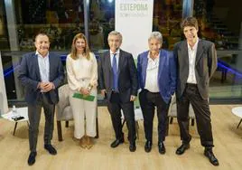 García Urbano (c) with Castillo (first left) and panel participants in Estepona on Tuesday this week.