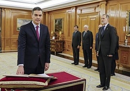 The ceremony was held in the Audience Hall of the Zarzuela Palace this Friday morning.