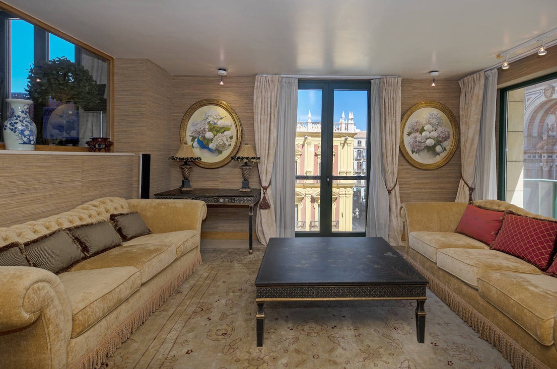 Take a tour of the most expensive pre-owned apartment in Malaga, in pictures