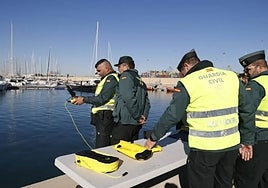 The Guardia Civil will use underwater drones to detect 'narco-divers' in ten Spanish ports.