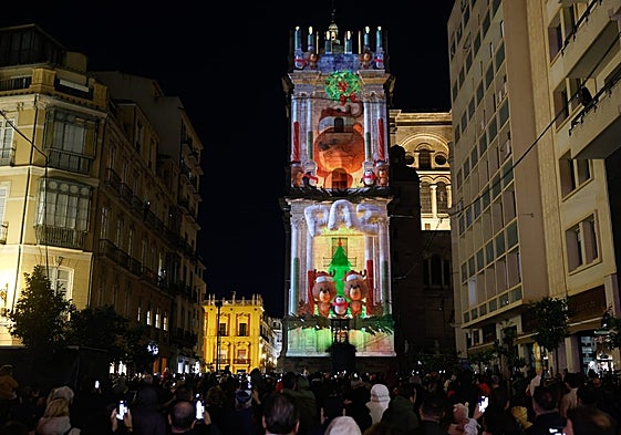 A moment of the projection on the cathedral tower.