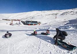 Snow on starter slopes sees skiers head to the Sierra Nevada in Granada