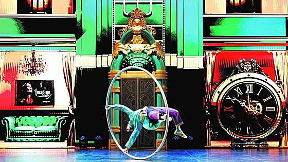 The circus comes to town with Imagine: acrobatics and technology made in Malaga