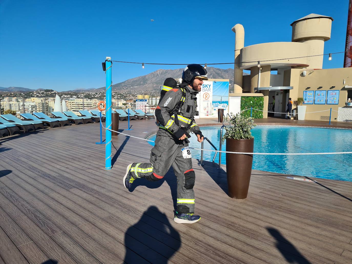Fuengirola&#039;s vertical race for firefighters, in images