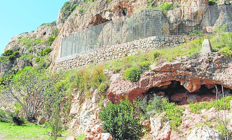 Shelter 6 of the La Araña site.