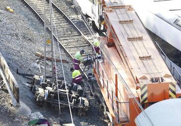 Railway workers' union hits back at Renfe after Malaga crash, saying the train was too long for where it was stopped