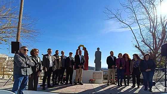 Costa del Sol village unveils sculpture to coincide with International Migrants Day