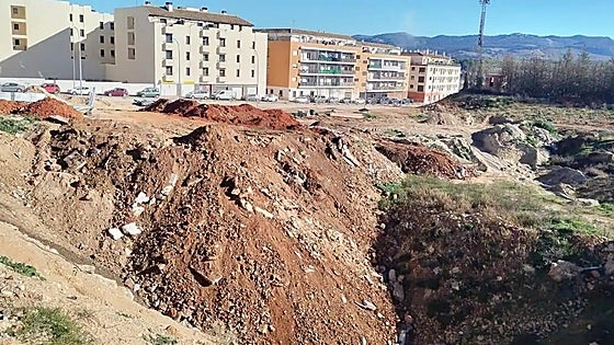 Mercadona snaps up old municipal swimming pool site for 'new store' in inland Malaga province town