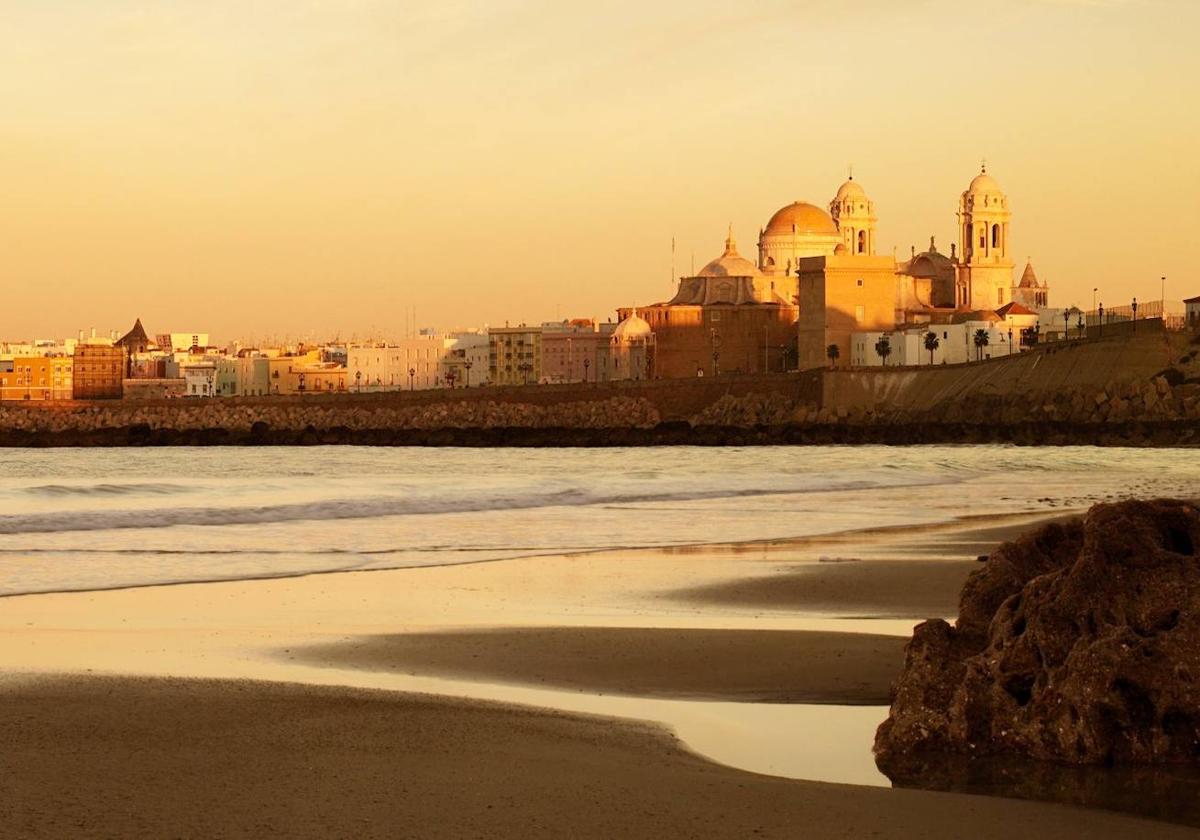 Cadiz: An ancient walled stronghold