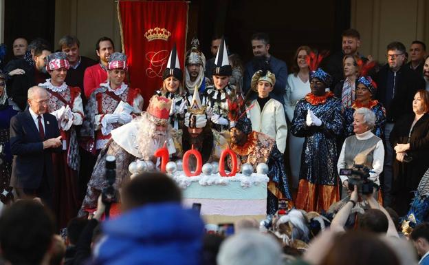 The Three Kings paradein Malaga city centre.