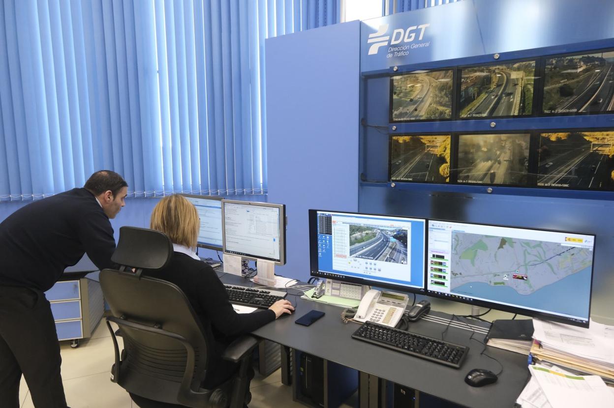 Control room at the provincial highway control headquarters. 