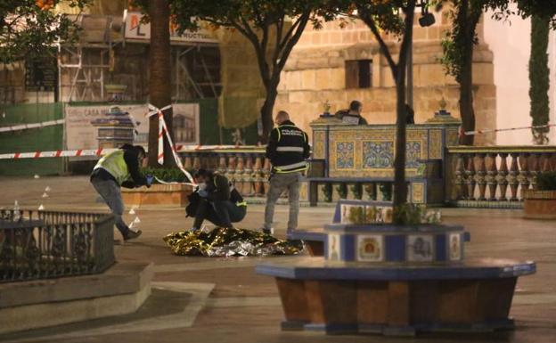 The scene in the Plaza Alta de Algeciras after the attack.