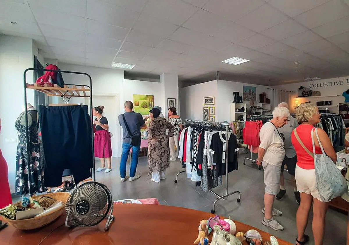 Imagen principal - Collective Calling opens new boutique in Sabinillas
