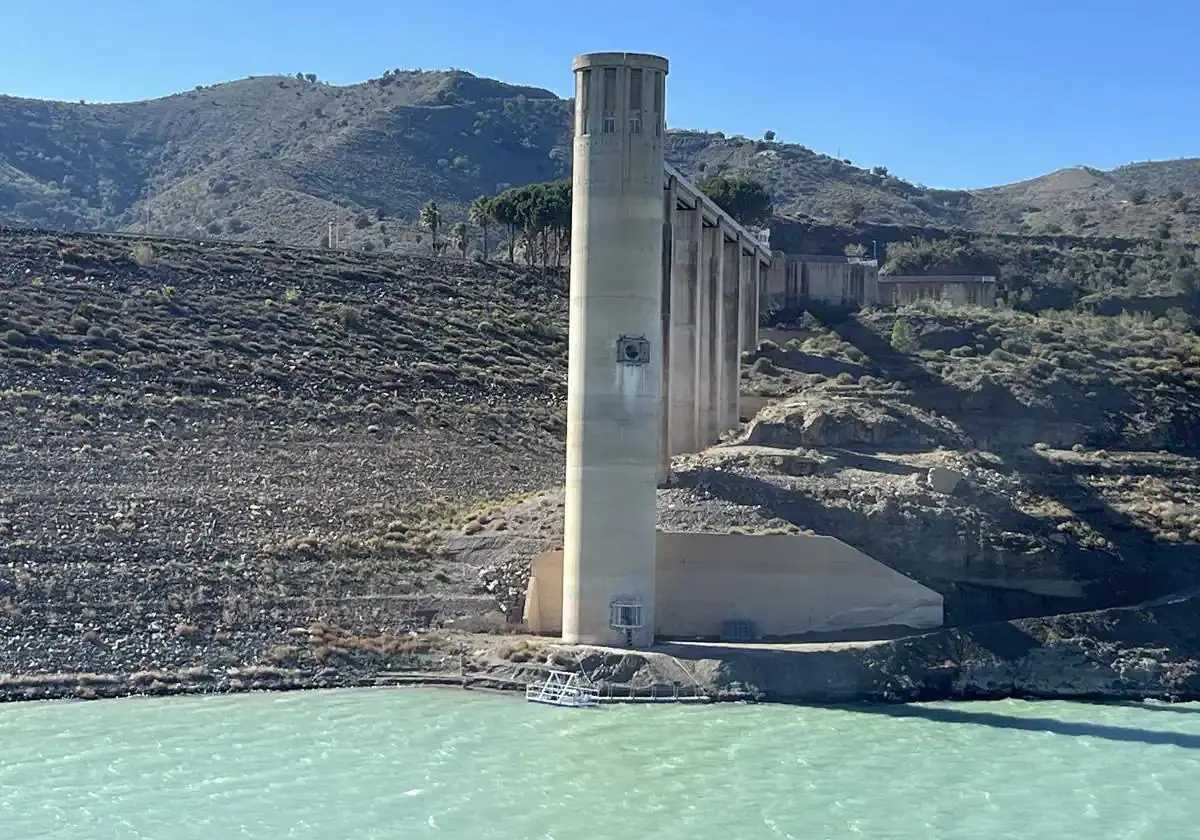 La Viñuela reservoir in the Axarquía is almost empty.