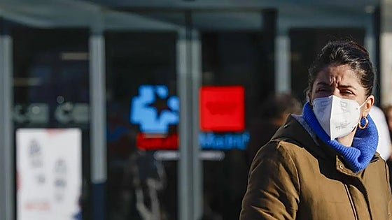 Five regions of Spain legally allowed to revoke mandatory face mask requirement in health facilities, if they so wish