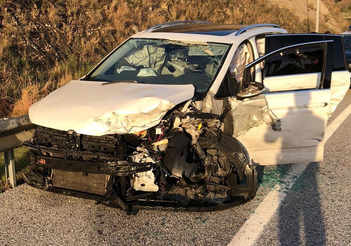 Drug-running driver crashes in Calahonda after high-speed police chase that left four officers injured