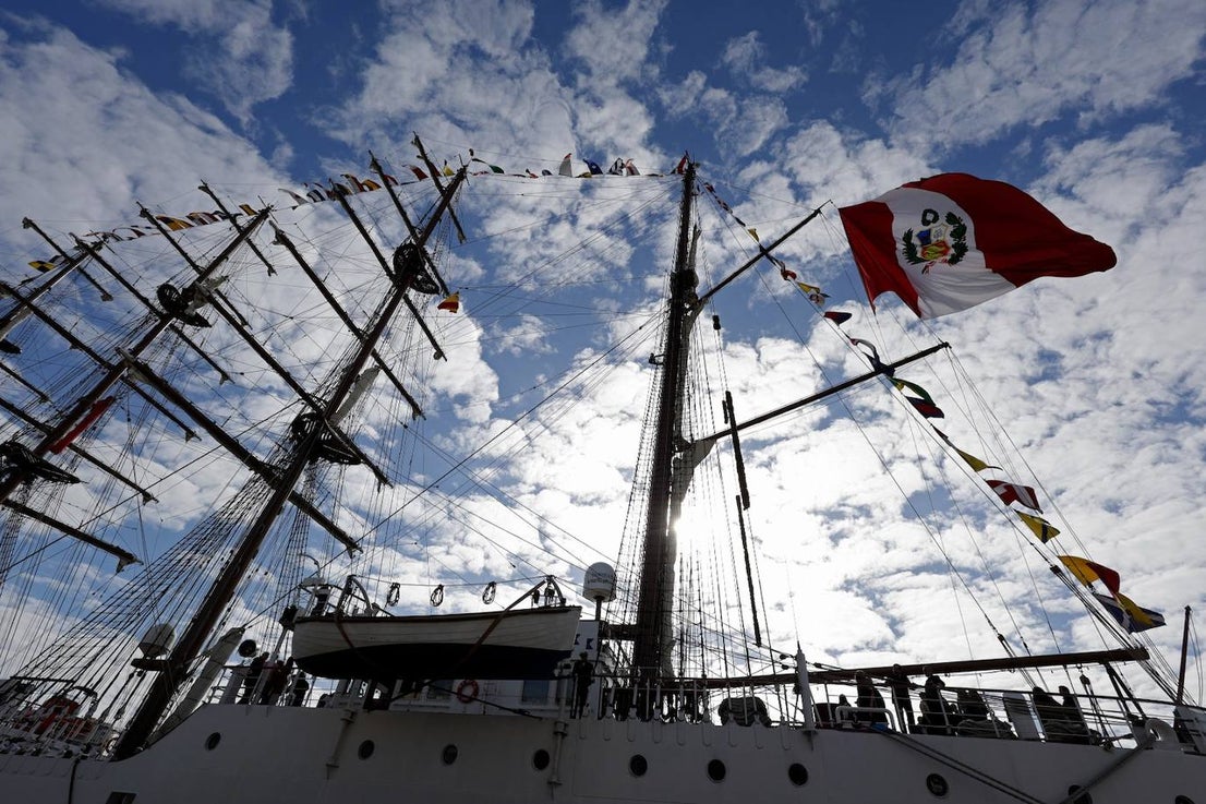 The pride of the Peruvian Navy sails into Malaga and opens its decks to the public, in pictures