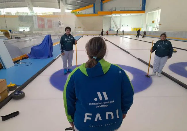 The Malaga curlers competing in Jaca.