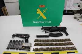 Police uncover buried stash of weapons in village just inland from Costa del Sol