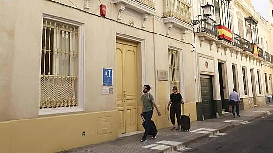 New tourist property law in Andalucía gives town halls power to limit numbers of apartments