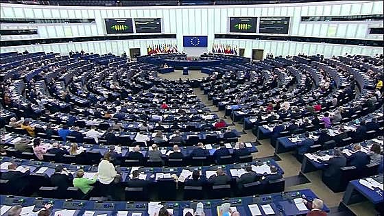 Euro MPs call on Spain to look into Russian meddling in Catalonia and Puigdemont links