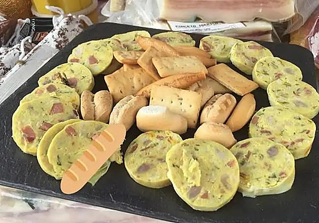 Anca Manolín's Carnival sausage in Cuevas de San Marcos.