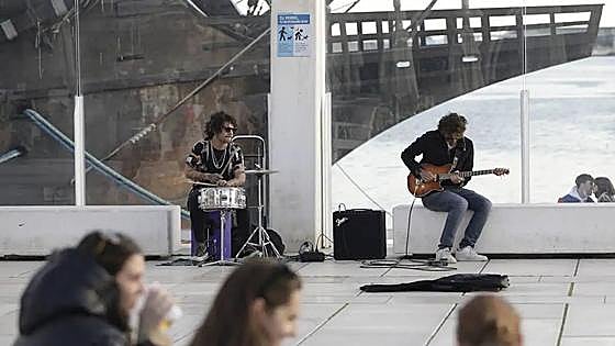 Noise level monitors to be installed on Malaga promenade in bid to help locals, boat crews and tourists sleep peacefully