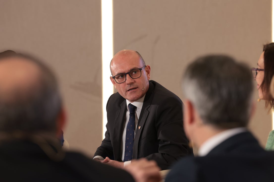 SUR in English real estate roundtable, in images